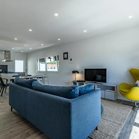 4 Bed - Sleeps 8 - Pool - Garden - Parking Vermelha