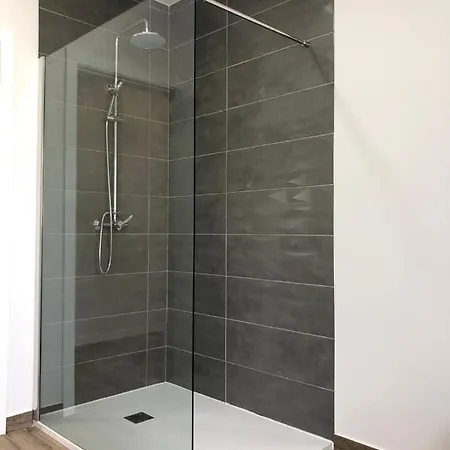 Captivating 4-bed House In Cadaval District-lisbon Torre (Lisbon)