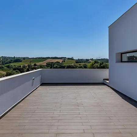 Captivating 4-bed House In Cadaval District-lisbon Holiday home *