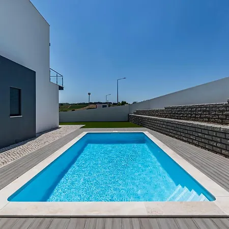 Captivating 4-bed House In Cadaval District-lisbon Torre (Lisbon)