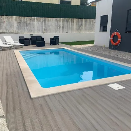 Captivating 4-bed House In Cadaval District-lisbon