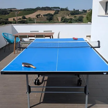 Ferienhaus 4 Bed - Sleeps 8 - Pool - Garden - Parking *