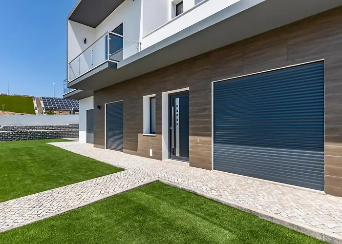 4 Bed - Sleeps 8 - Pool - Garden - Parking Feriehus Vermelha